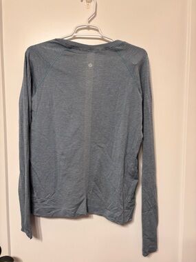 Lululemon Swiftly Tech Long Sleeve race length Grey, blue, black striped sz 14